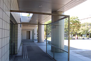秋田市立中央図書館 明徳館