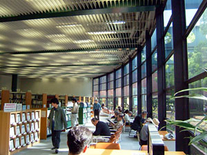金沢市立玉川図書館